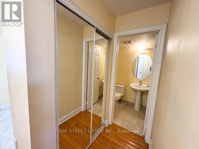 156 Legends Way, Markham, Ontario  L3R 6A6 - Photo 12 - N12930272