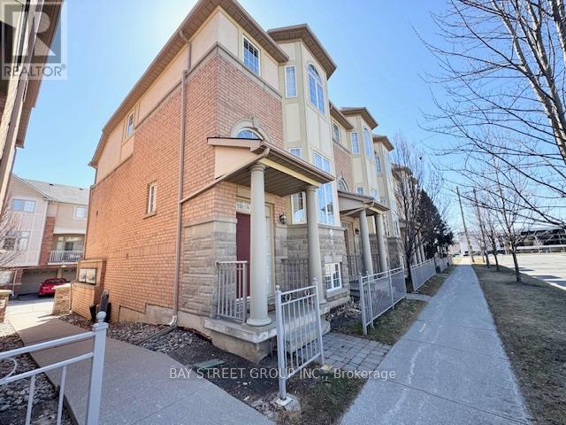 156 Legends Way, Markham, Ontario  L3R 6A6 - Photo 14 - N12930272