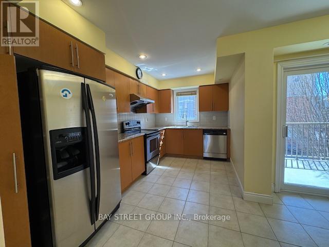 156 Legends Way, Markham, Ontario  L3R 6A6 - Photo 3 - N12930272