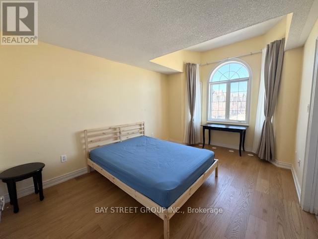 156 Legends Way, Markham, Ontario  L3R 6A6 - Photo 7 - N12930272