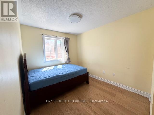 156 Legends Way, Markham, Ontario  L3R 6A6 - Photo 8 - N12930272