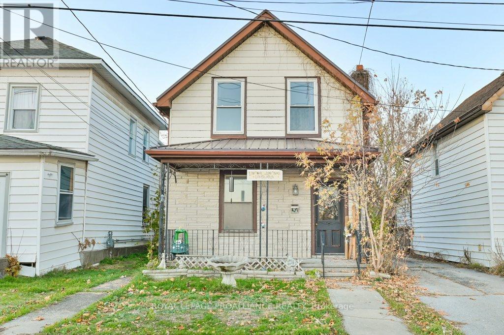 431 Main Street, Deseronto, Ontario  K0K 1X0 - Photo 2 - X12810920