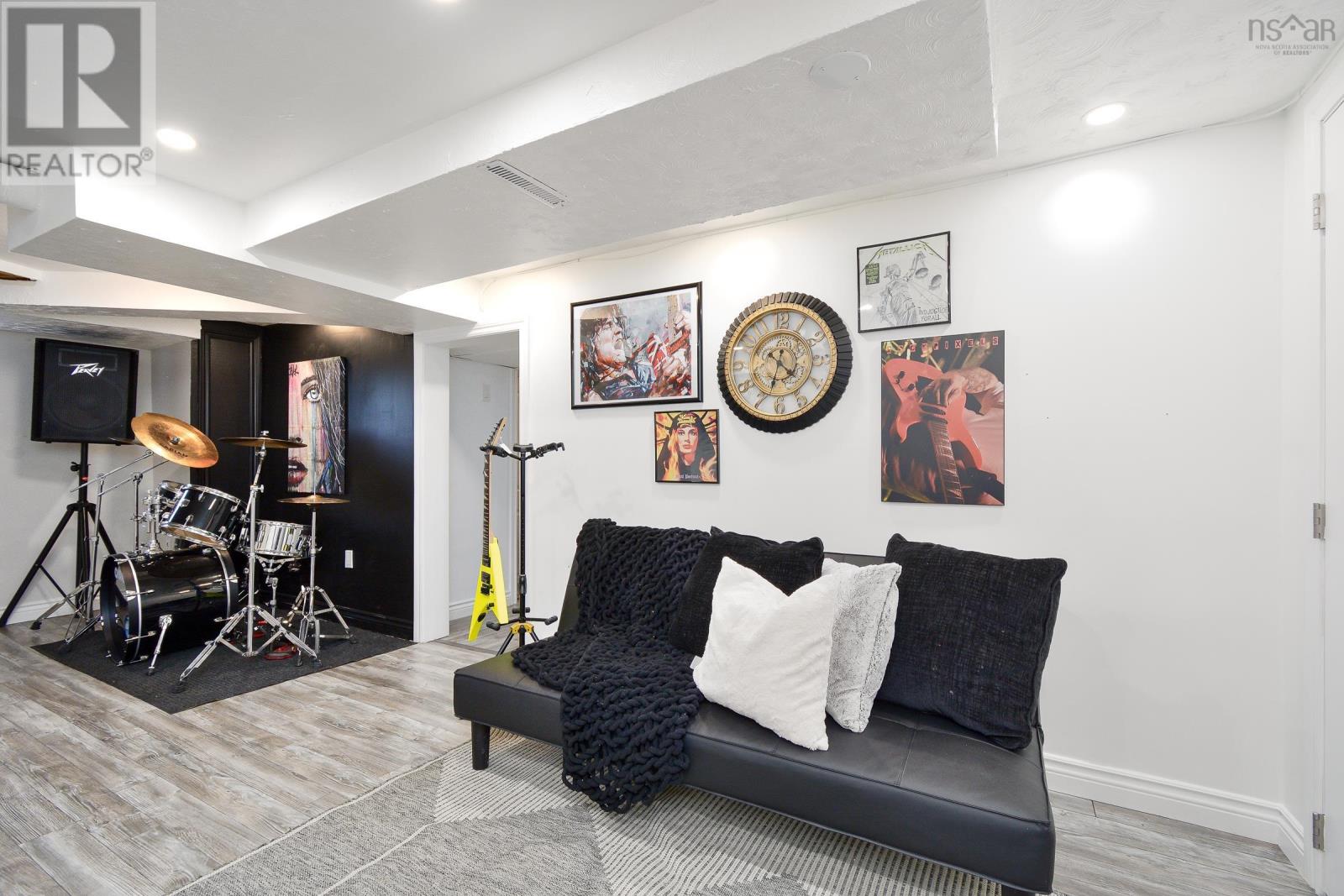 100 Borden Street, Glace Bay, Nova Scotia  B1A 1Y7 - Photo 33 - 202605705