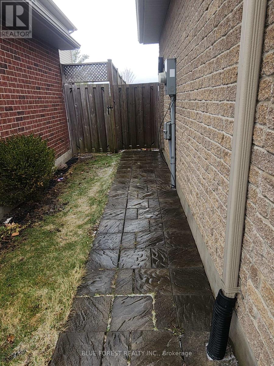 3197 Meadowgate Boulevard, London South, Ontario  N6M 0B7 - Photo 24 - X12923620