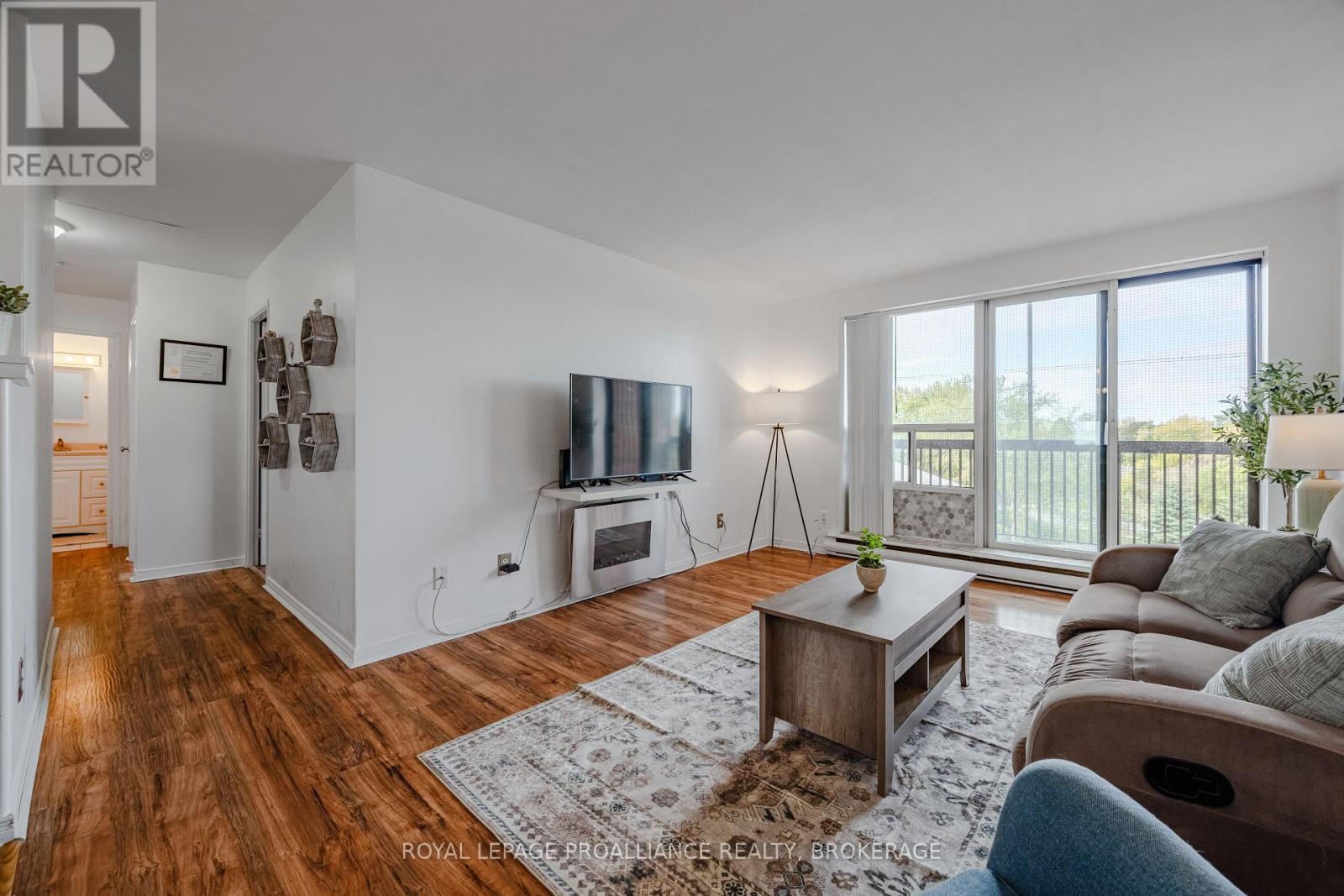 510 - 17 Eldon Hall Place, Kingston, Ontario  K7M 7H5 - Photo 15 - X12930350