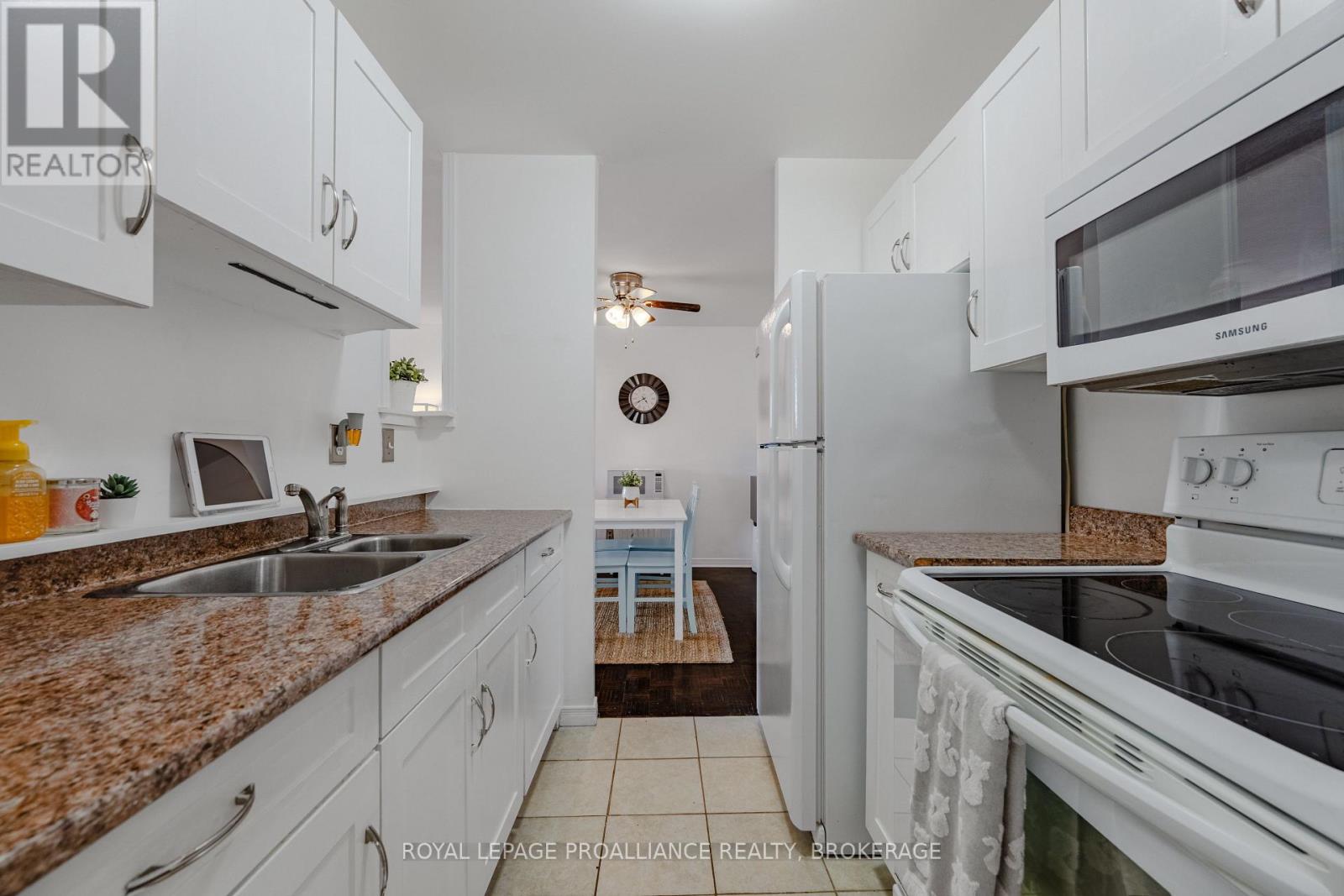 510 - 17 Eldon Hall Place, Kingston, Ontario  K7M 7H5 - Photo 7 - X12930350