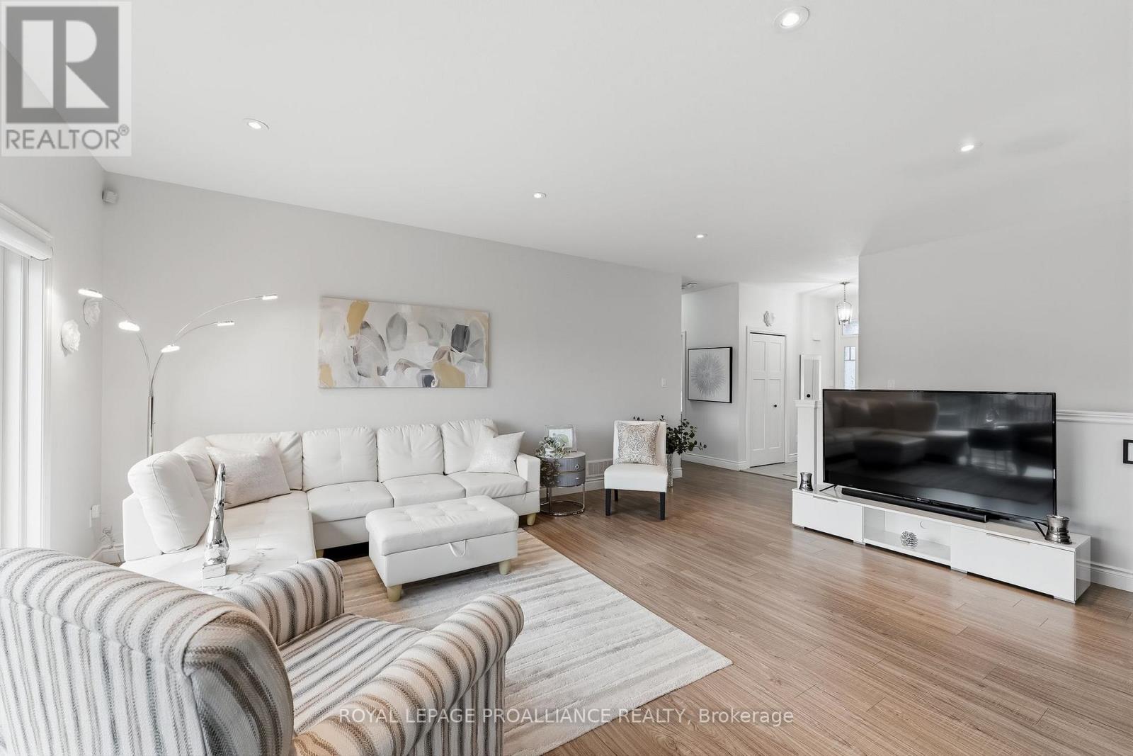 305 Raglan Street, Brighton, Ontario  K0K 1H0 - Photo 11 - X12930472