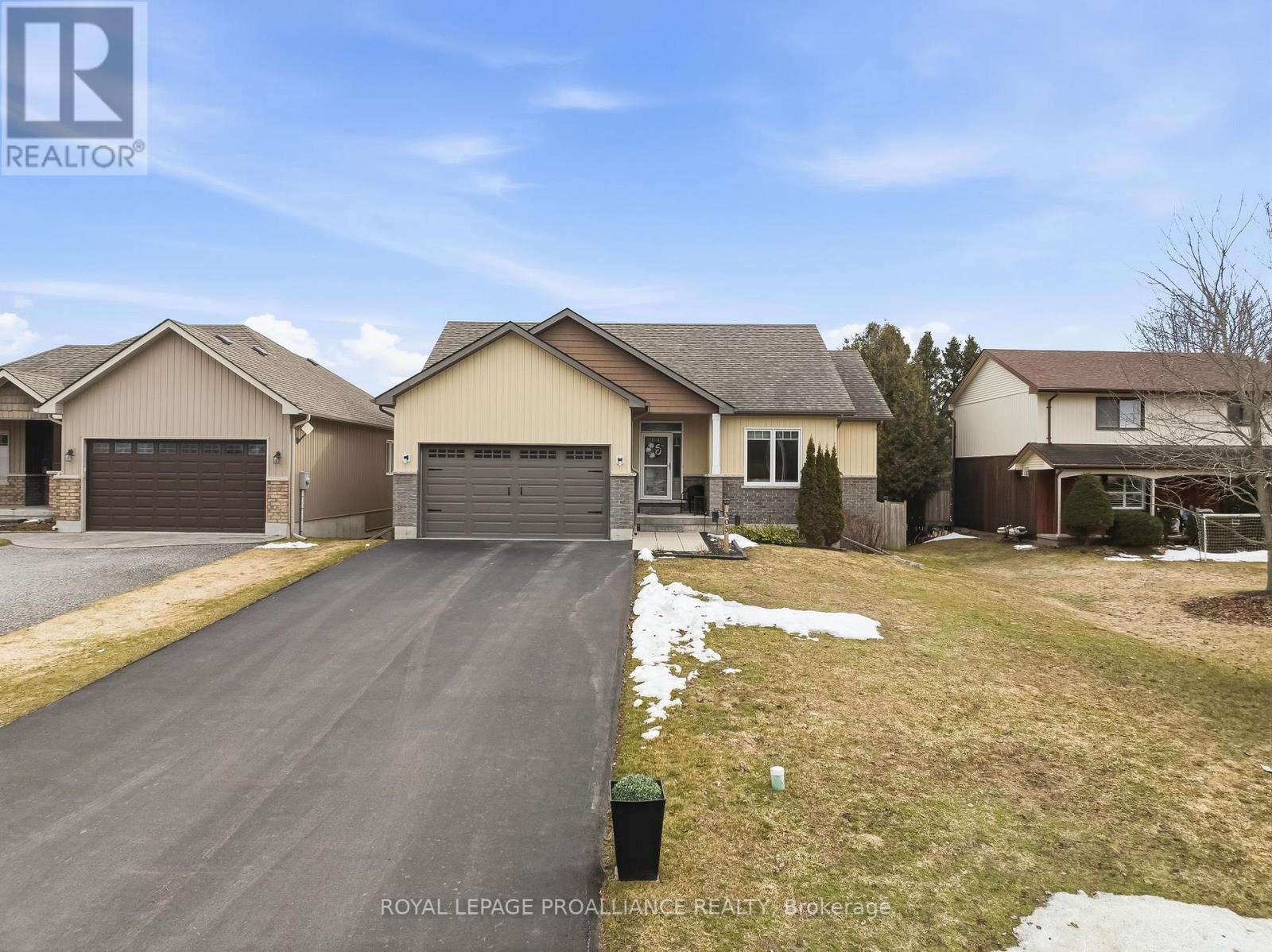 305 Raglan Street, Brighton, Ontario  K0K 1H0 - Photo 3 - X12930472