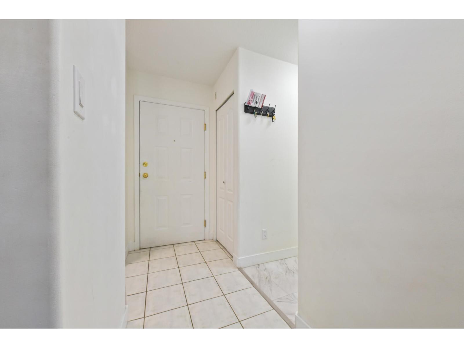 309 15150 108 Avenue, Surrey, British Columbia  V3R 0V1 - Photo 3 - R3104215