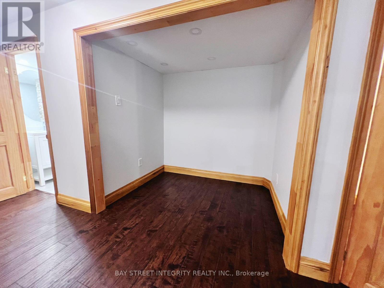 Bsmt-220 Sixteen Mile Drive, Oakville, Ontario  L6M 0T8 - Photo 5 - W12930280