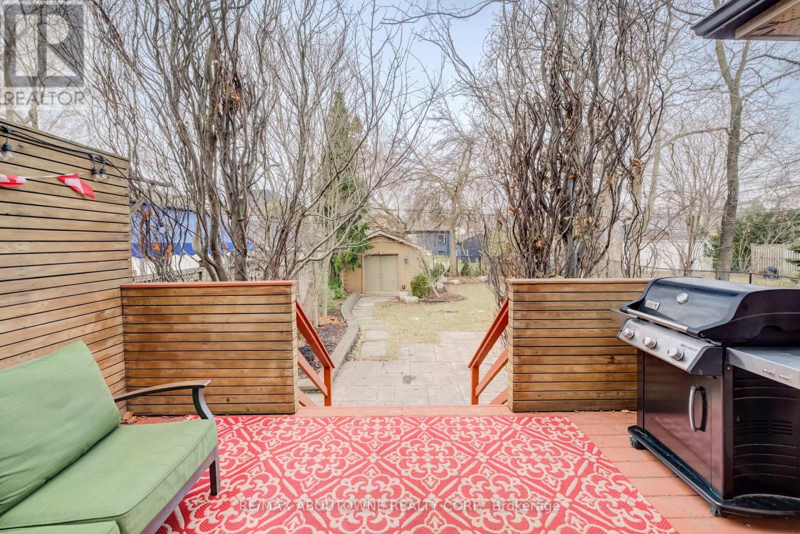 20 Martin Grove Road, Toronto, Ontario  M9B 4J9 - Photo 12 - W12930290