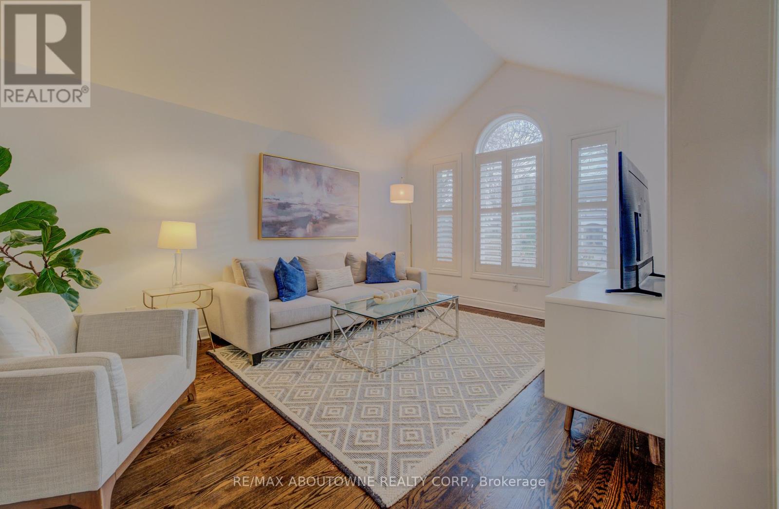 20 Martin Grove Road, Toronto, Ontario  M9B 4J9 - Photo 15 - W12930290