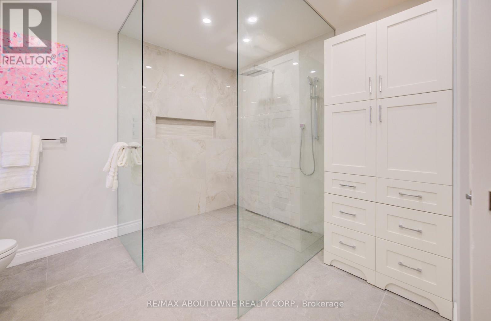 20 Martin Grove Road, Toronto, Ontario  M9B 4J9 - Photo 27 - W12930290