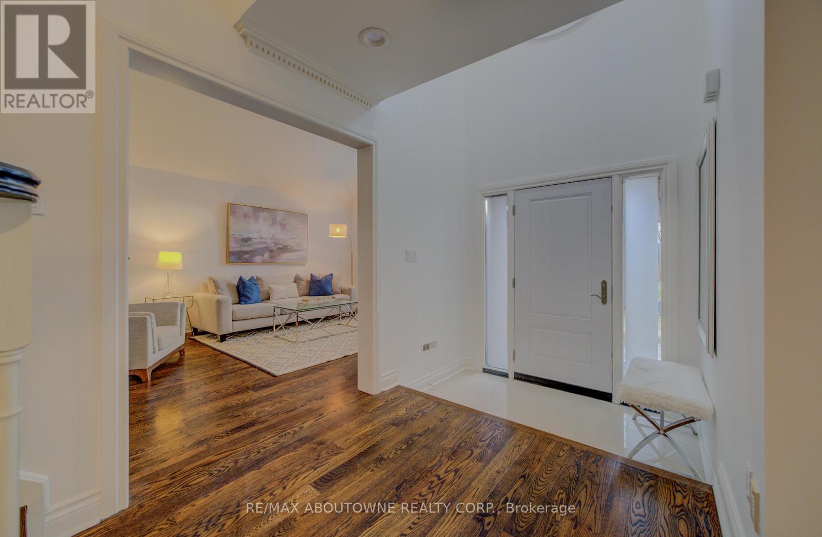 20 Martin Grove Road, Toronto, Ontario  M9B 4J9 - Photo 3 - W12930290