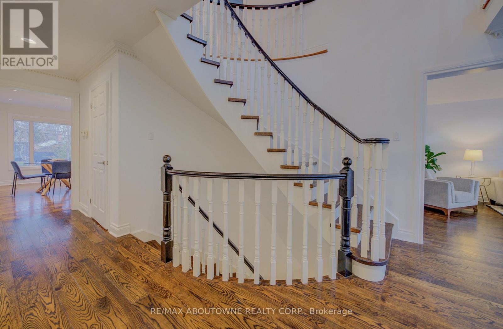 20 Martin Grove Road, Toronto, Ontario  M9B 4J9 - Photo 32 - W12930290