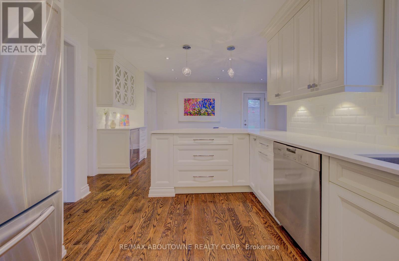 20 Martin Grove Road, Toronto, Ontario  M9B 4J9 - Photo 5 - W12930290