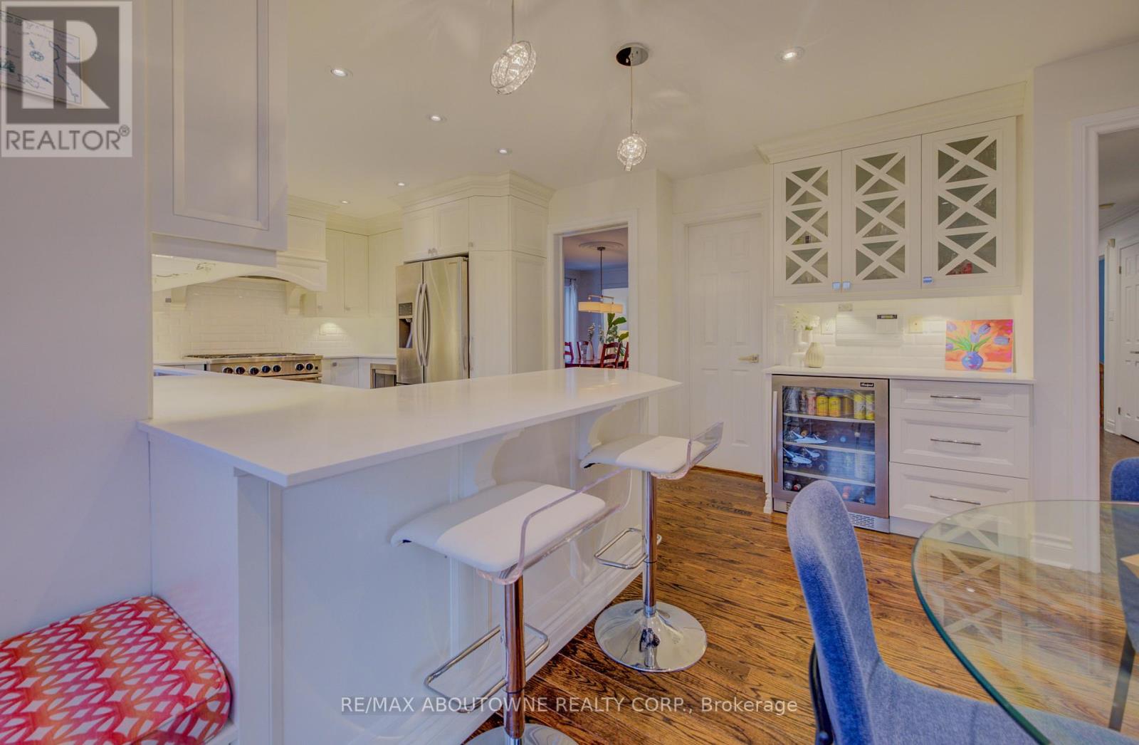 20 Martin Grove Road, Toronto, Ontario  M9B 4J9 - Photo 7 - W12930290