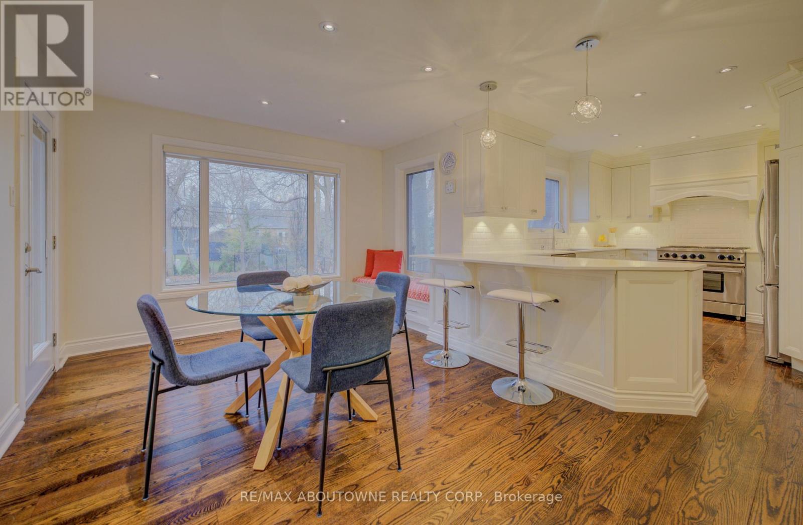 20 Martin Grove Road, Toronto, Ontario  M9B 4J9 - Photo 9 - W12930290