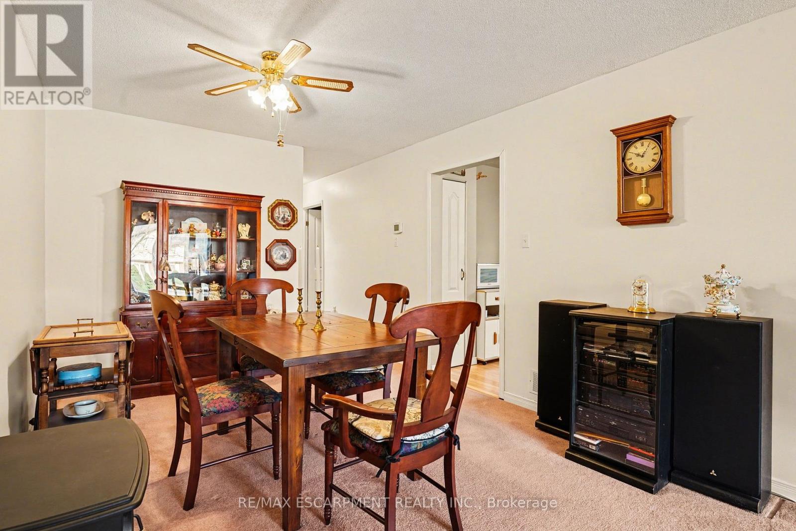 2381 Middlesmoor Crescent, Burlington, Ontario  L7P 3X4 - Photo 6 - W12930300