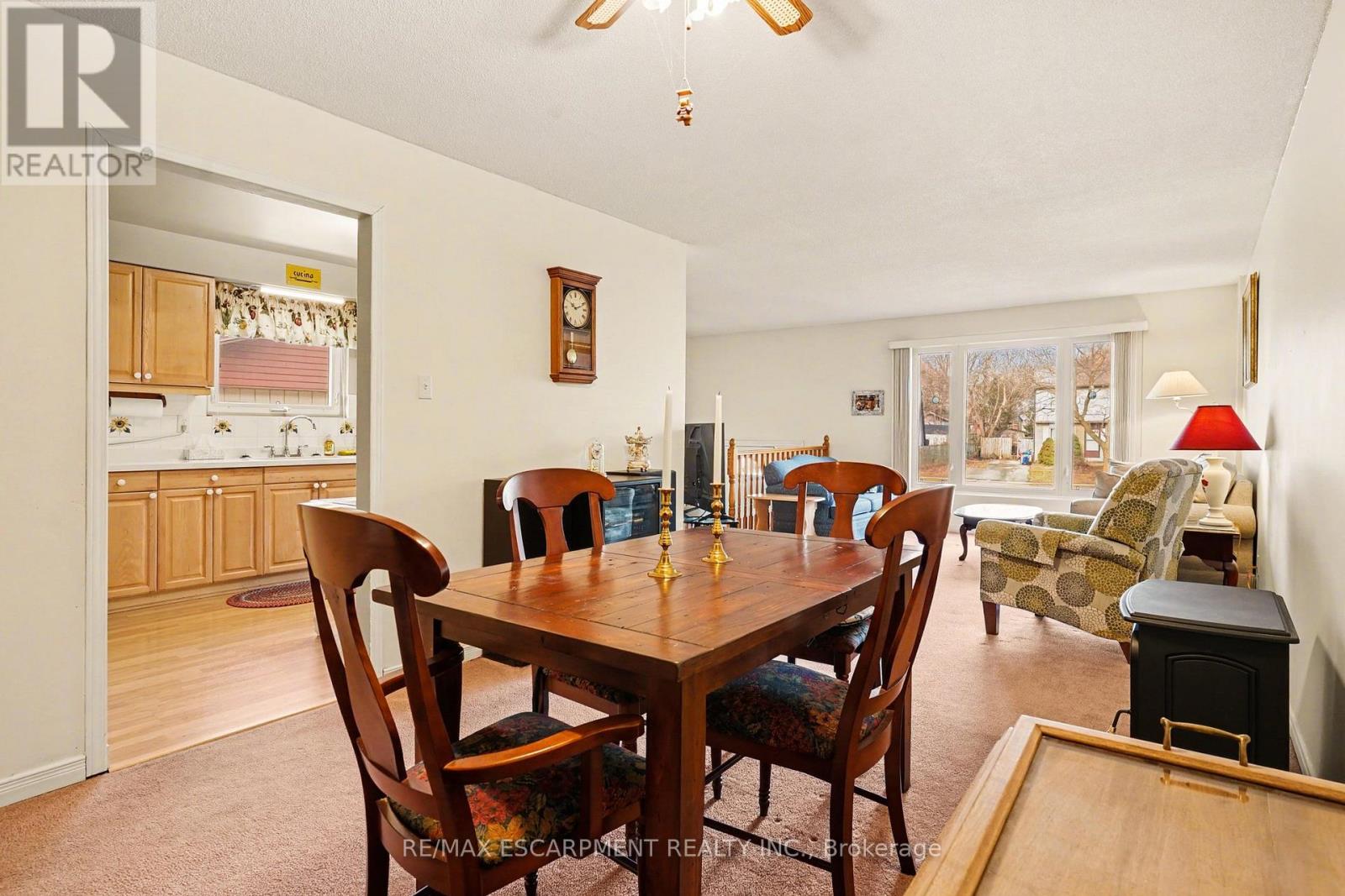 2381 Middlesmoor Crescent, Burlington, Ontario  L7P 3X4 - Photo 7 - W12930300