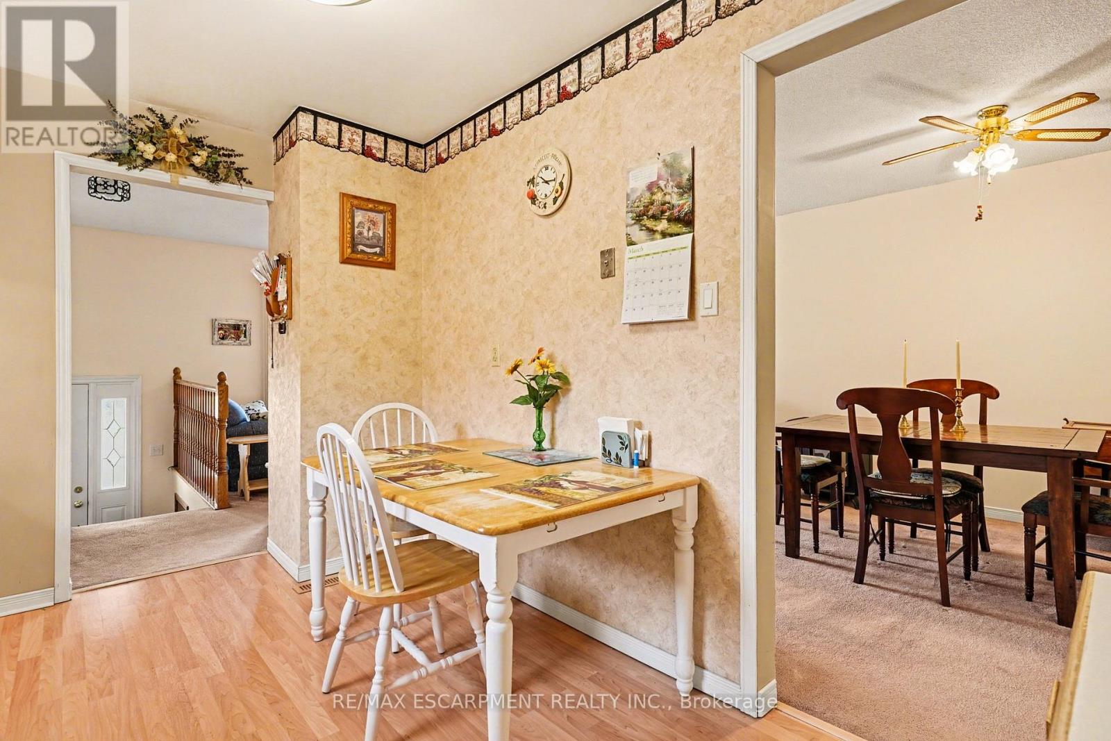 2381 Middlesmoor Crescent, Burlington, Ontario  L7P 3X4 - Photo 9 - W12930300