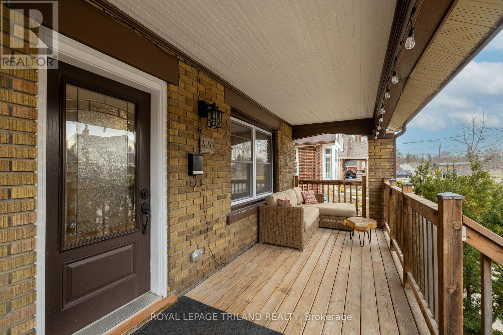 430 Mckenzie Avenue, London South, Ontario  N6C 1V4 - Photo 2 - X12930324