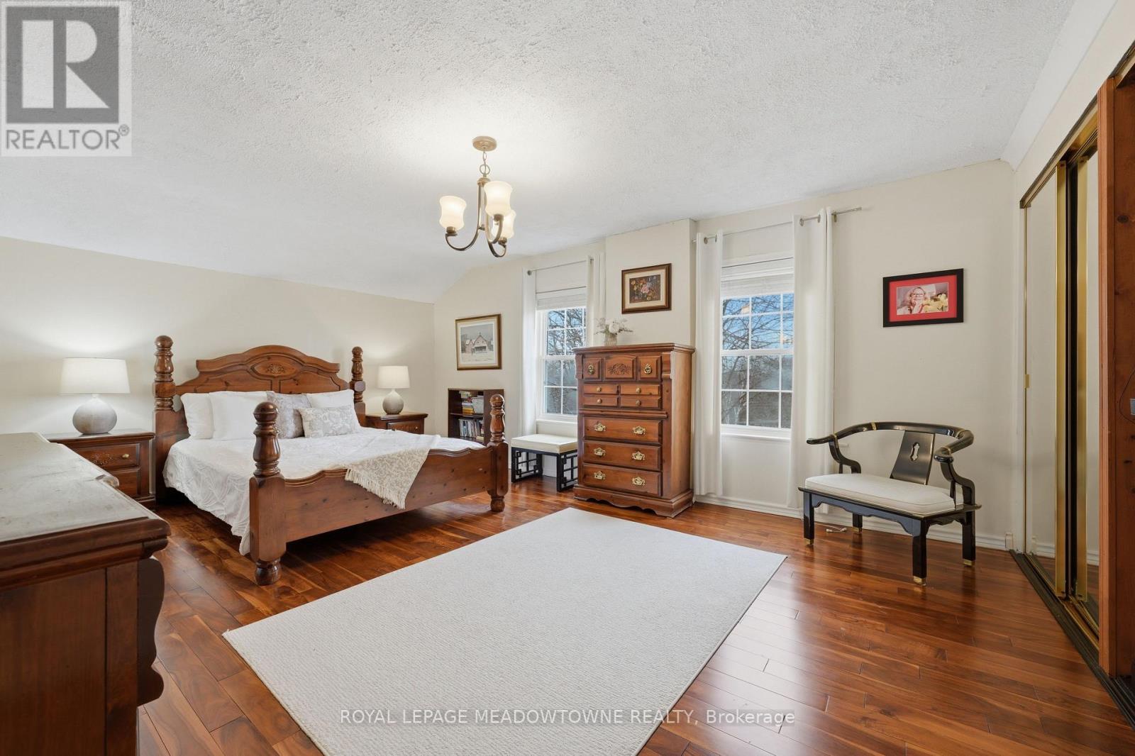 152 Confederation Street, Halton Hills, Ontario  L7G 4S8 - Photo 35 - W12929054