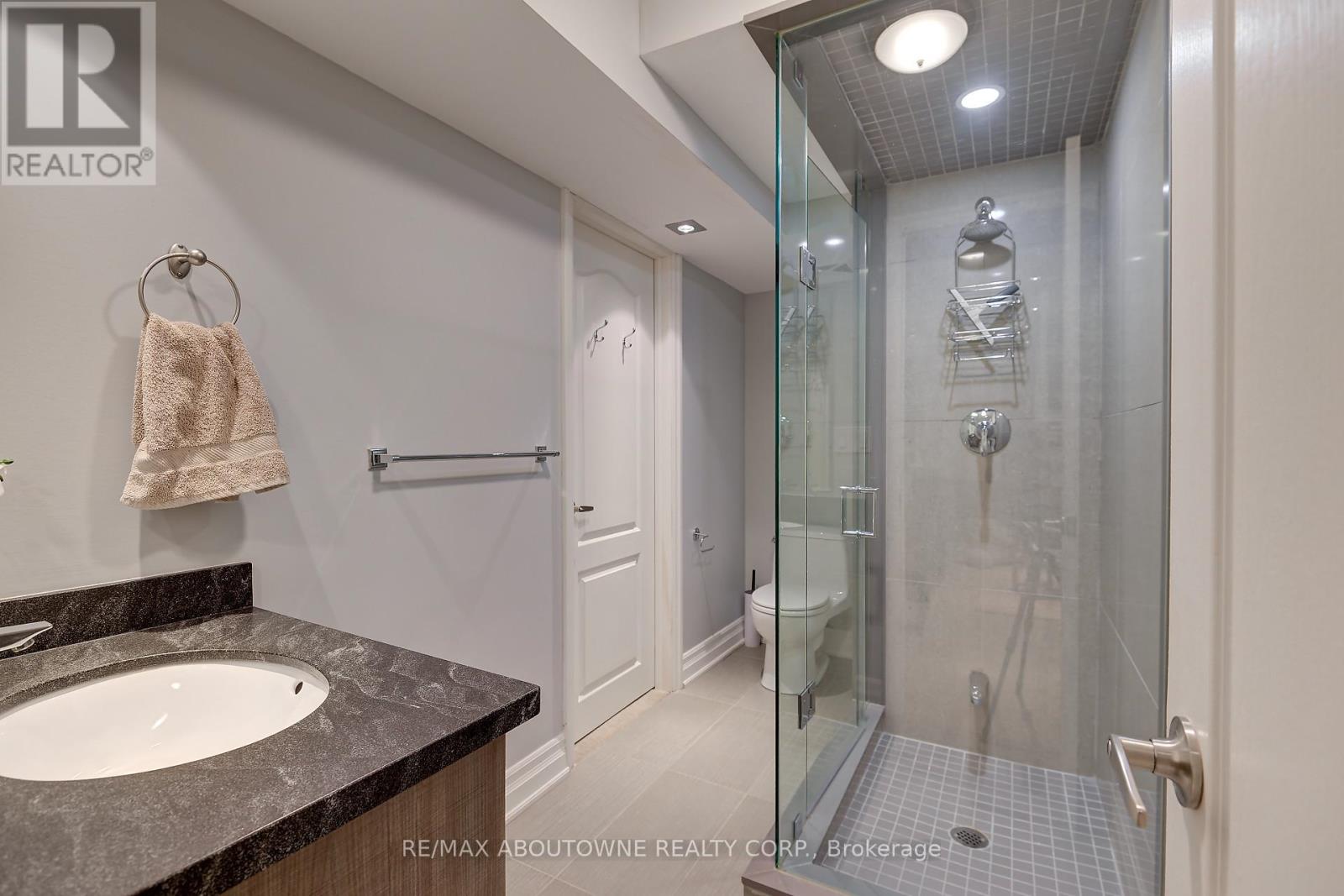 310 Leitch Landing, Milton, Ontario  L9T 7M9 - Photo 36 - W12926544