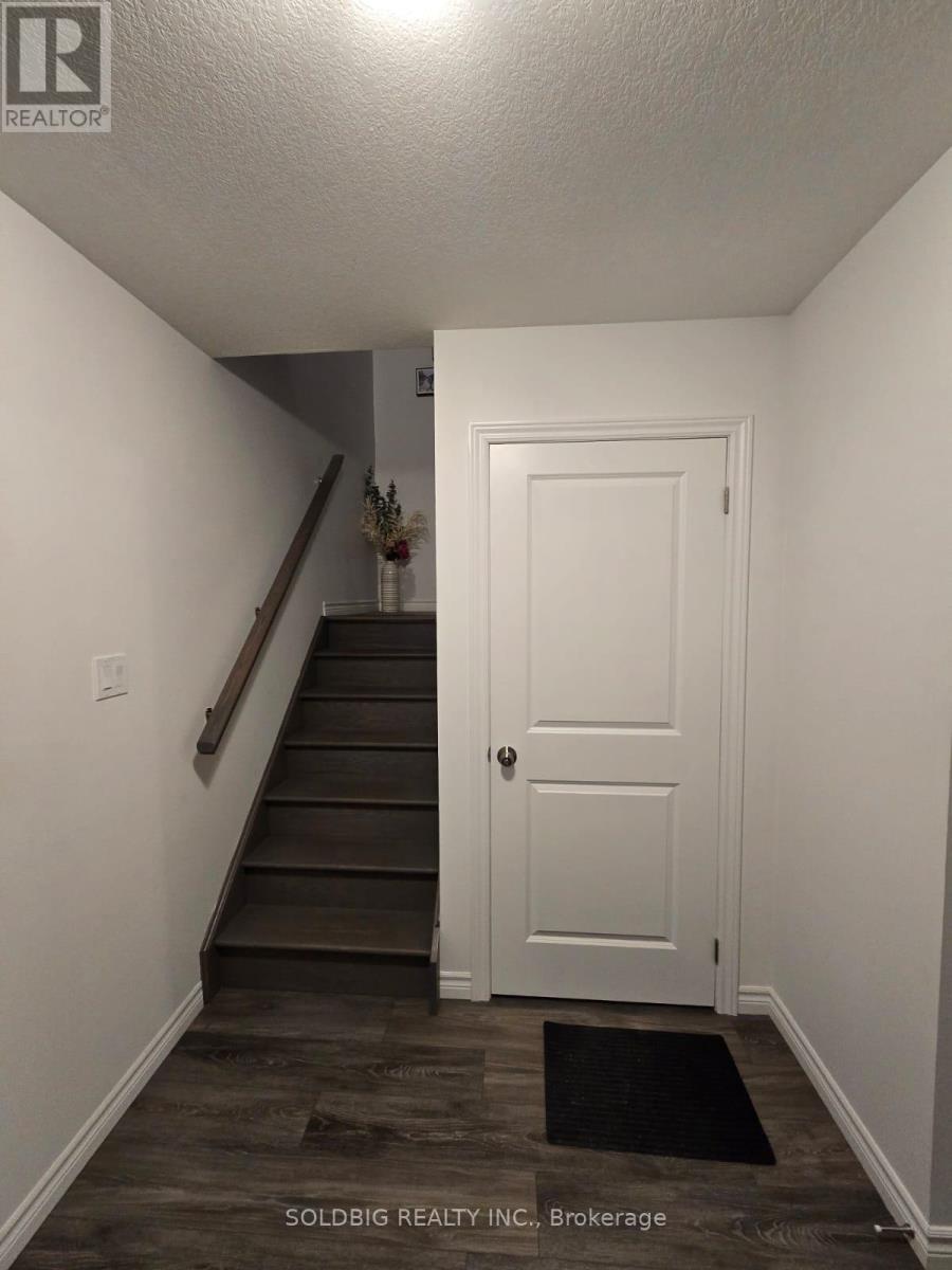 36 West Mill Street, North Dumfries, Ontario  N0B 1E0 - Photo 3 - X12929206