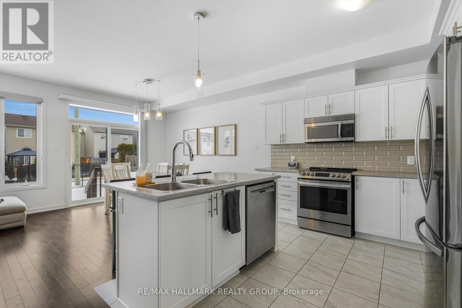 129 Turquoise Street, Clarence-Rockland, Ontario  K4K 0L6 - Photo 10 - X12930330