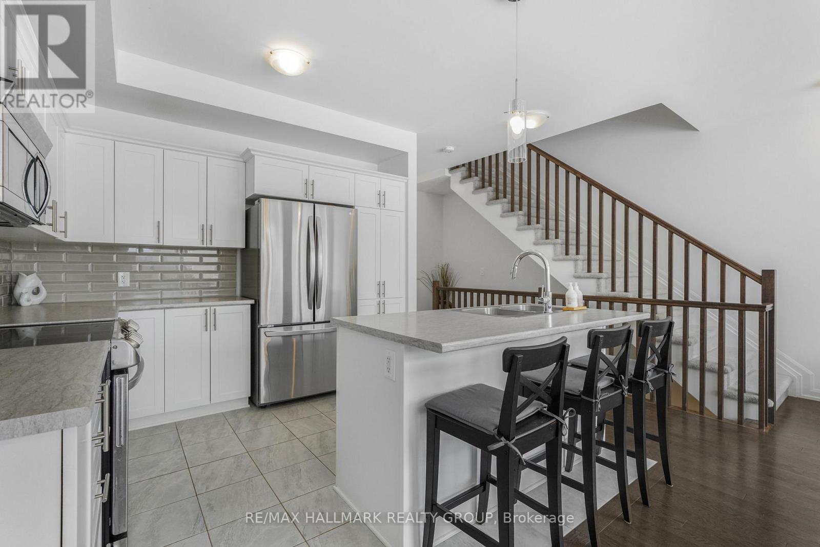 129 Turquoise Street, Clarence-Rockland, Ontario  K4K 0L6 - Photo 8 - X12930330