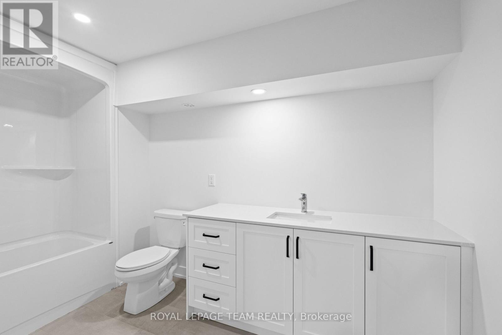 2 - 1108 Moore Street, Brockville, Ontario  K6V 0H2 - Photo 19 - X12930390