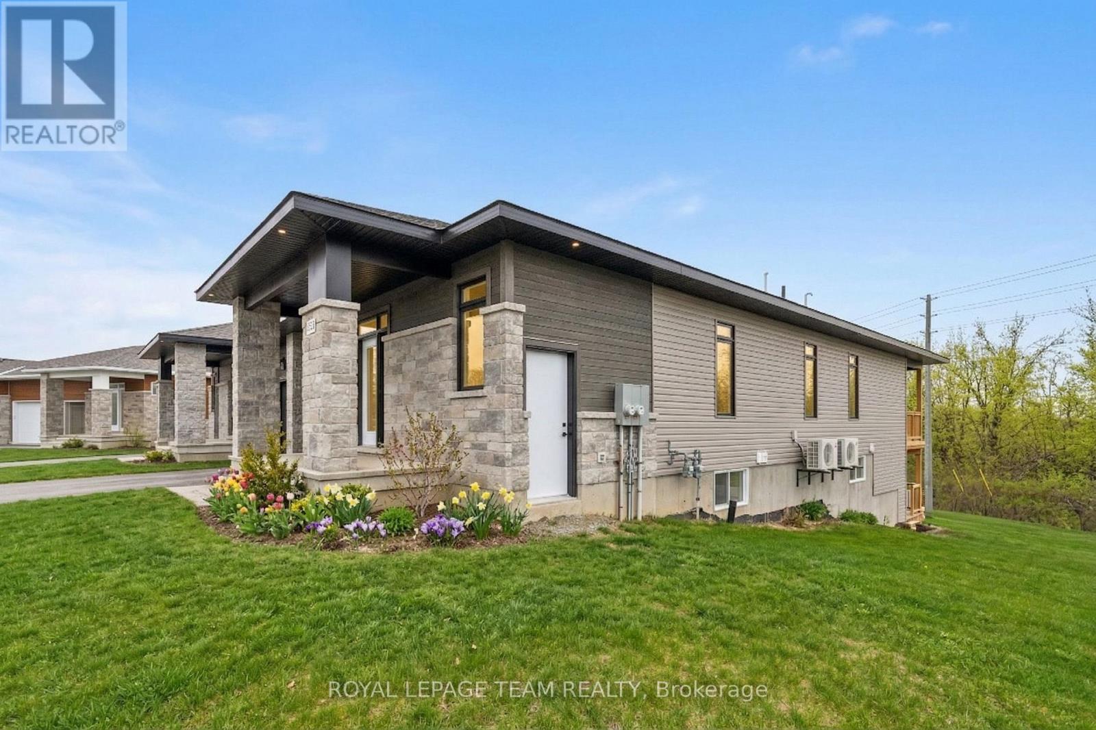 2 - 1108 Moore Street, Brockville, Ontario  K6V 0H2 - Photo 2 - X12930390