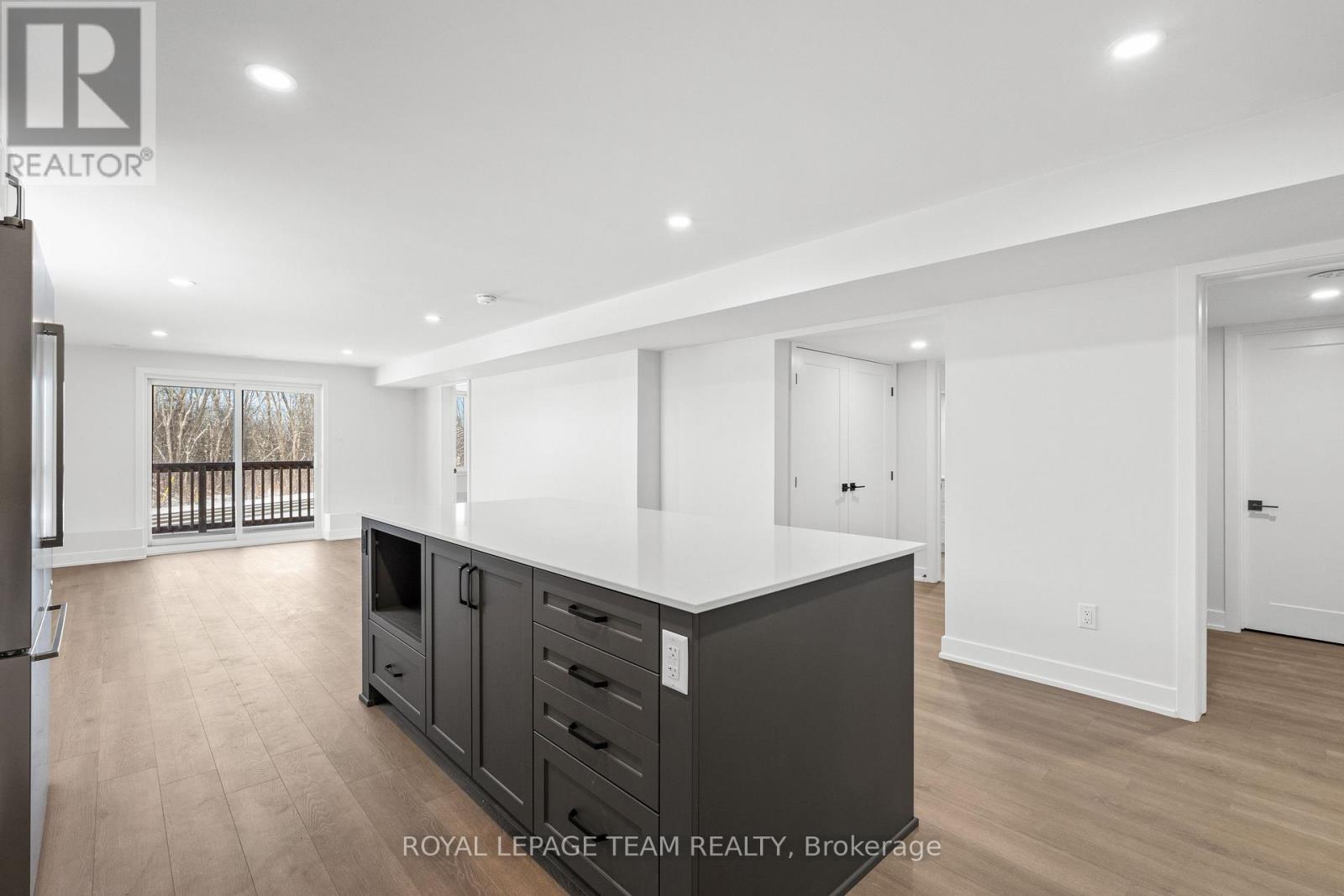 2 - 1108 Moore Street, Brockville, Ontario  K6V 0H2 - Photo 6 - X12930390