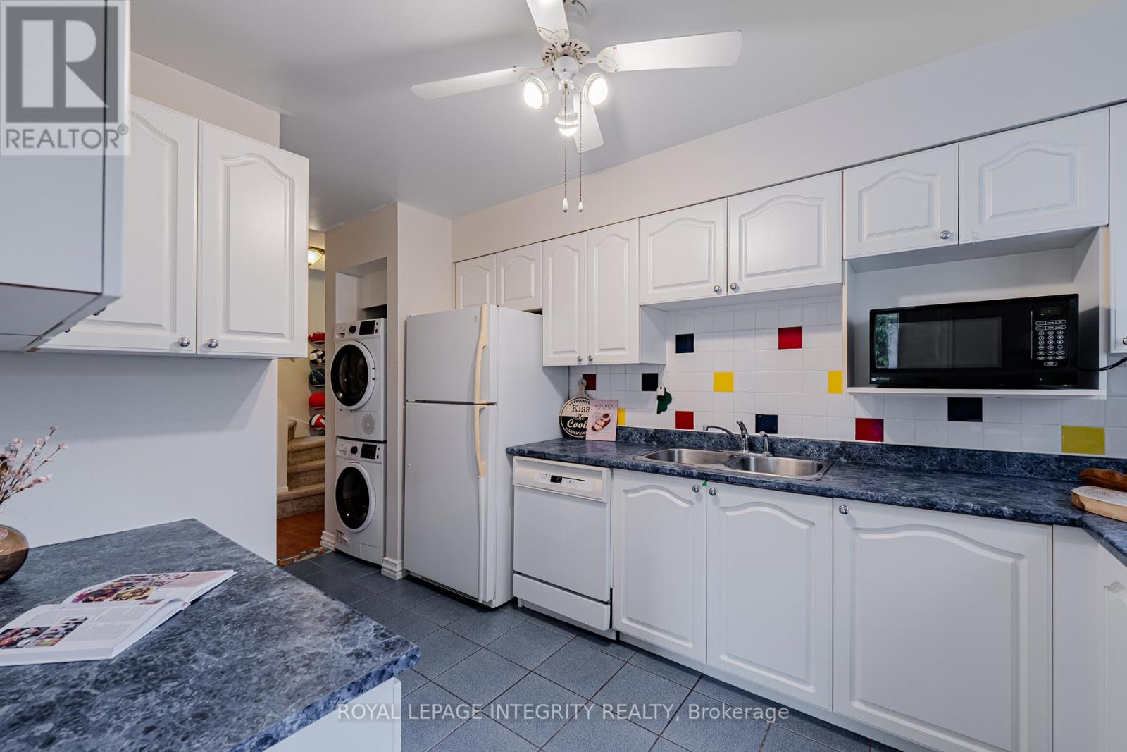 5 - 400 Fenerty Court, Ottawa, Ontario  K2L 3A9 - Photo 12 - X12930392