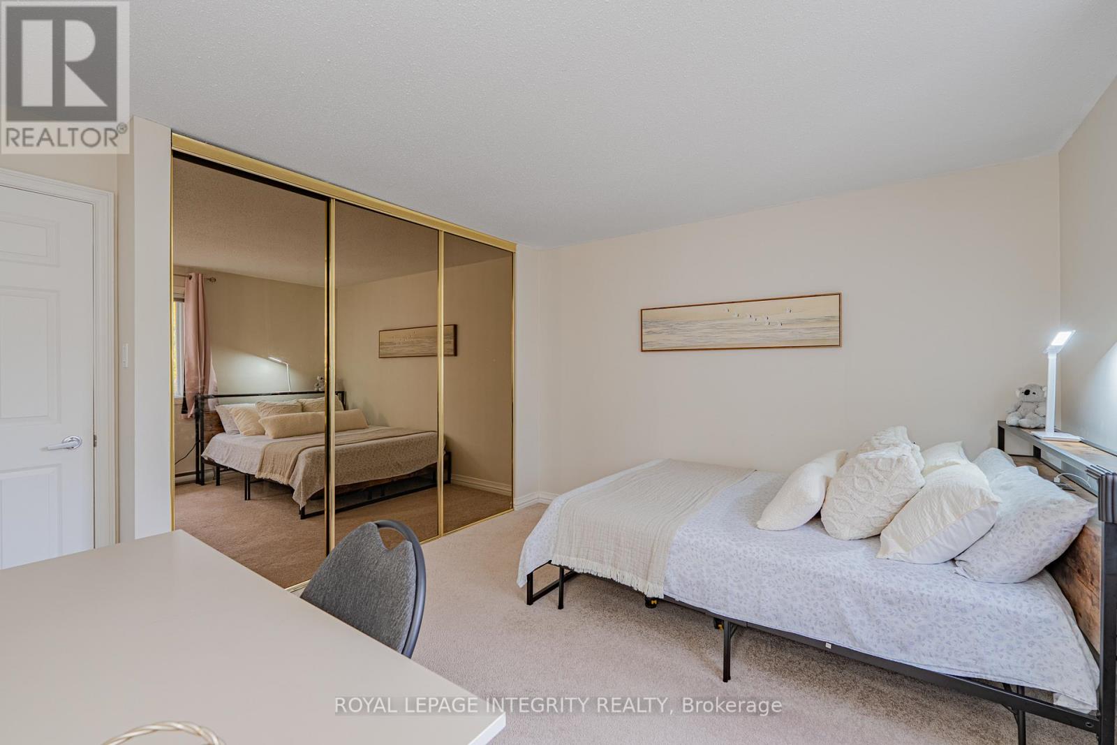 5 - 400 Fenerty Court, Ottawa, Ontario  K2L 3A9 - Photo 27 - X12930392