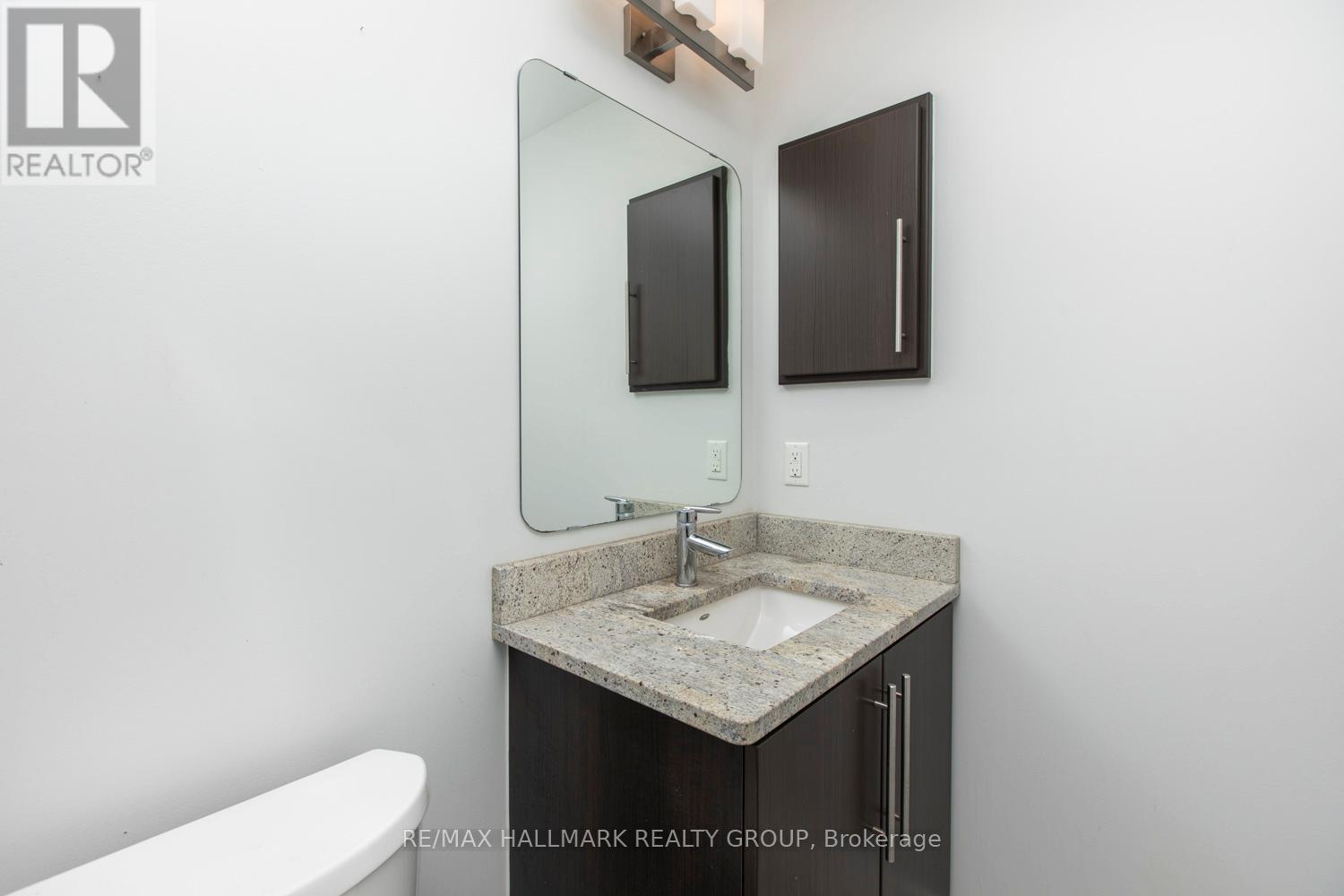 807 - 238 Besserer Street, Ottawa, Ontario  K1N 6B1 - Photo 13 - X12930402