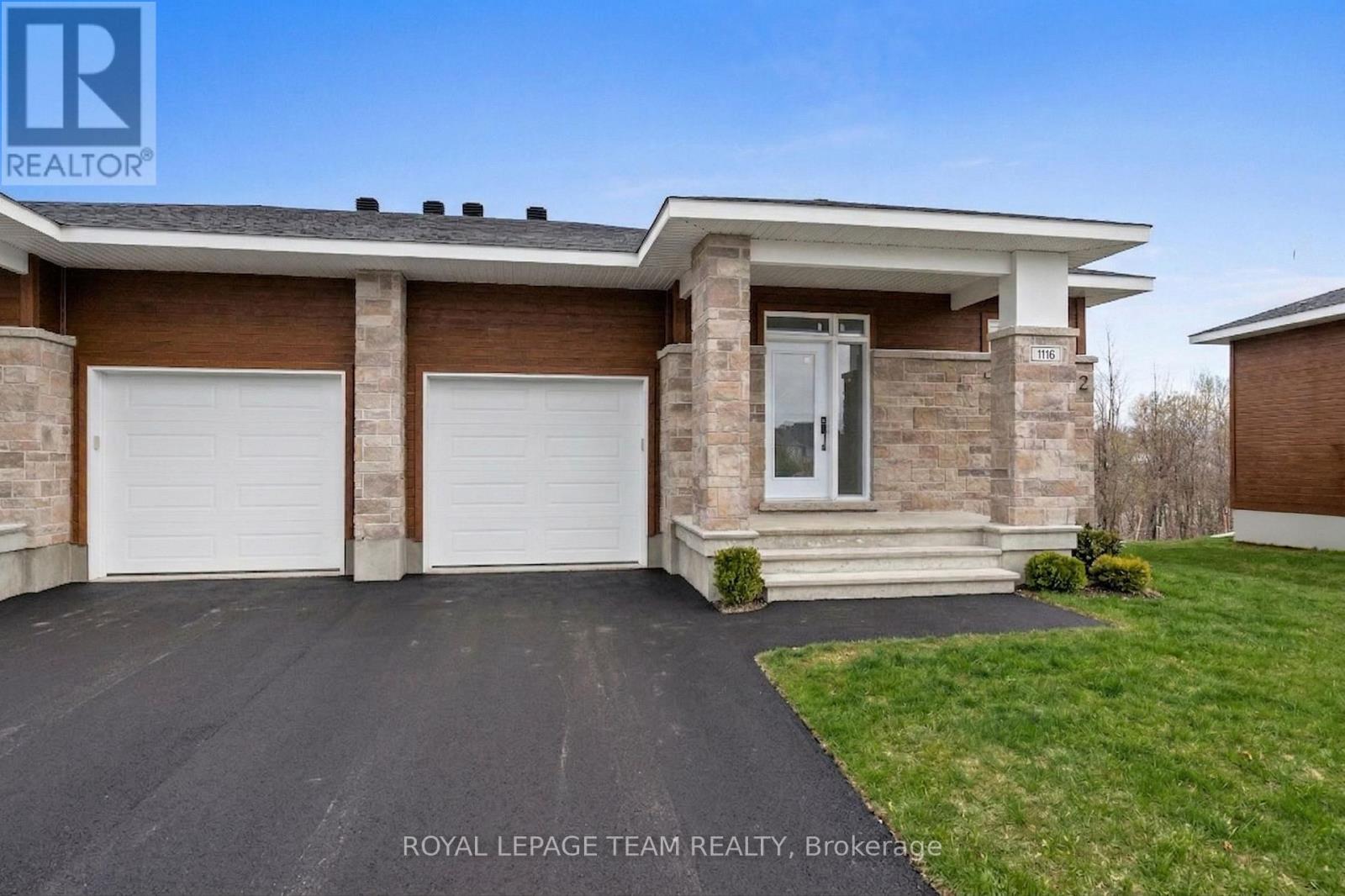 2 - 1116 MOORE STREET, Brockville, Ontario