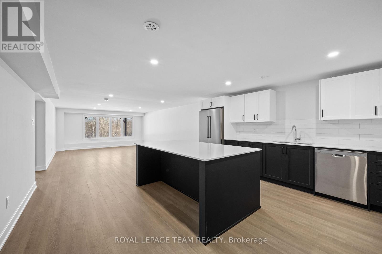 2 - 1116 Moore Street, Brockville, Ontario  K6V 0H2 - Photo 7 - X12930404