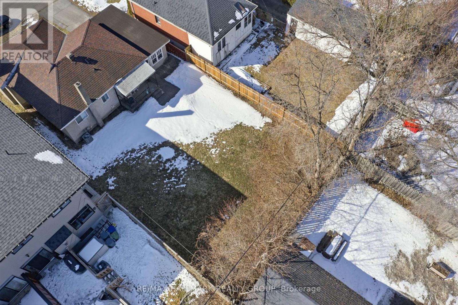 211 Columbus Avenue, Ottawa, Ontario  K1K 1P7 - Photo 8 - X12930446