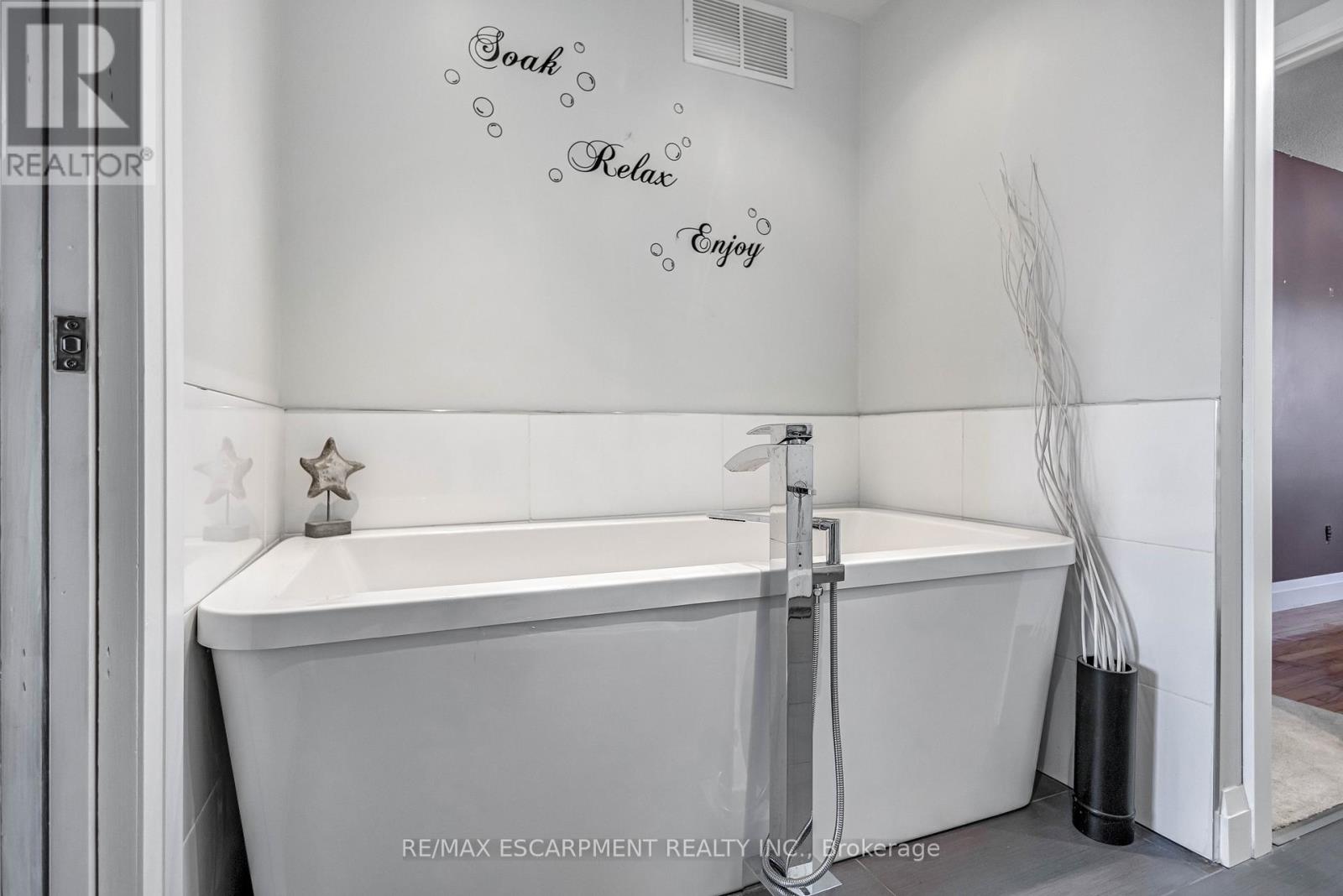 280 Quigley Street, Hamilton, Ontario  L8K 5N1 - Photo 22 - X12930294