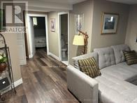 426 Seabourne Drive S, Oakville, Ontario  L6L 4G2 - Photo 3 - W12930406