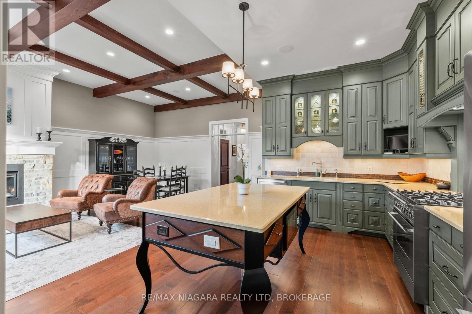 13 Colonel Cohoe Street, Niagara-On-The-Lake, Ontario  L0S 1J0 - Photo 10 - X12930314