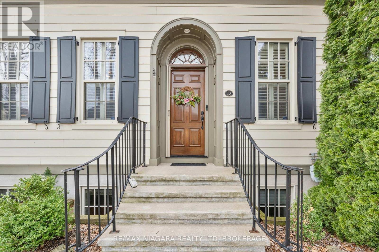 13 Colonel Cohoe Street, Niagara-On-The-Lake, Ontario  L0S 1J0 - Photo 2 - X12930314