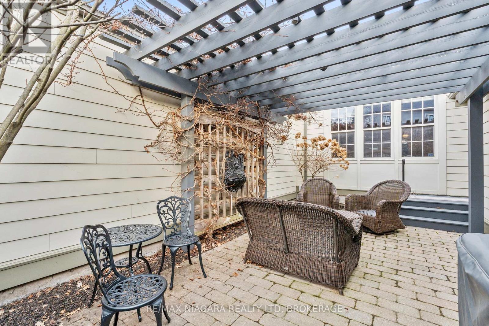 13 Colonel Cohoe Street, Niagara-On-The-Lake, Ontario  L0S 1J0 - Photo 36 - X12930314