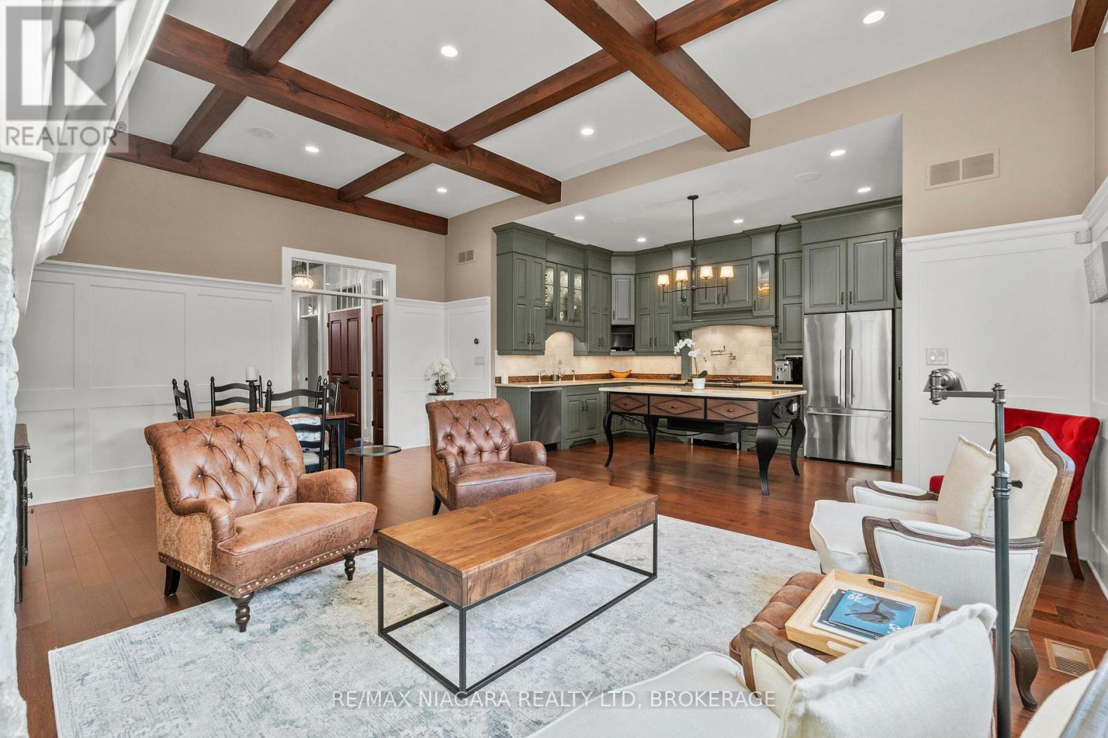 13 Colonel Cohoe Street, Niagara-On-The-Lake, Ontario  L0S 1J0 - Photo 7 - X12930314