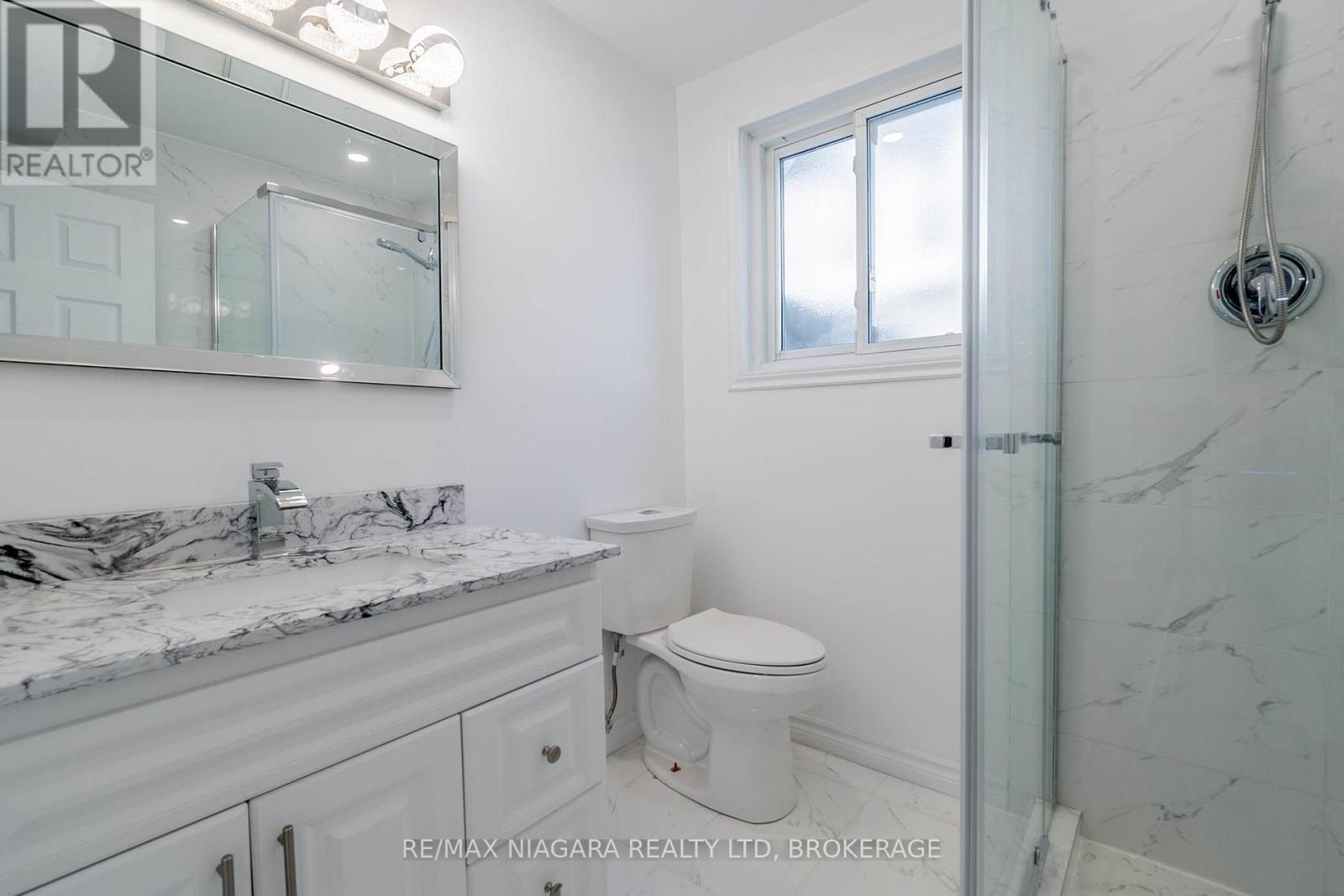 Lower - 22 Chantler Road, Welland, Ontario  L3C 4M5 - Photo 10 - X12930360