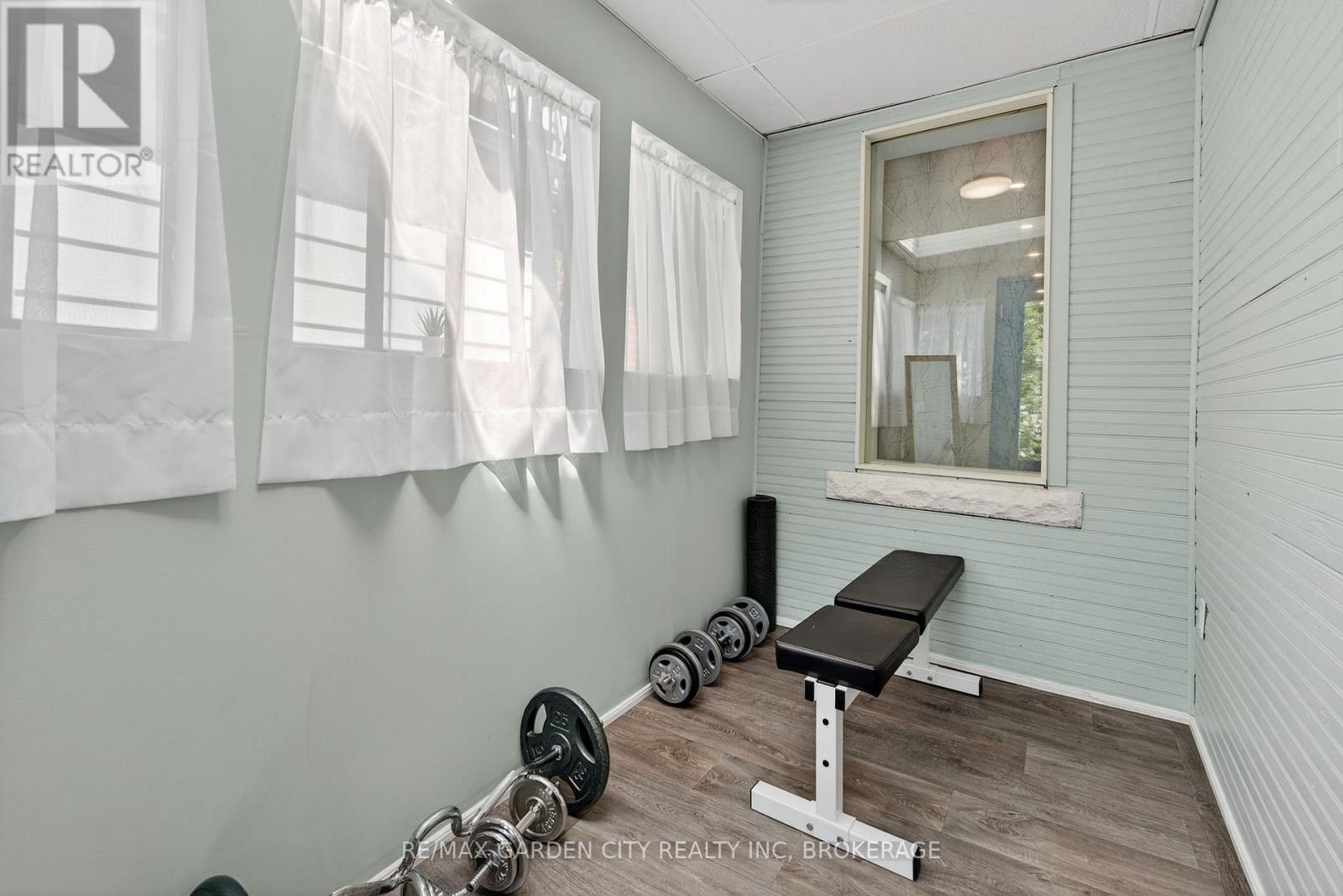 133 Connaught Avenue N, Hamilton, Ontario  L8L 6Z2 - Photo 15 - X12930442