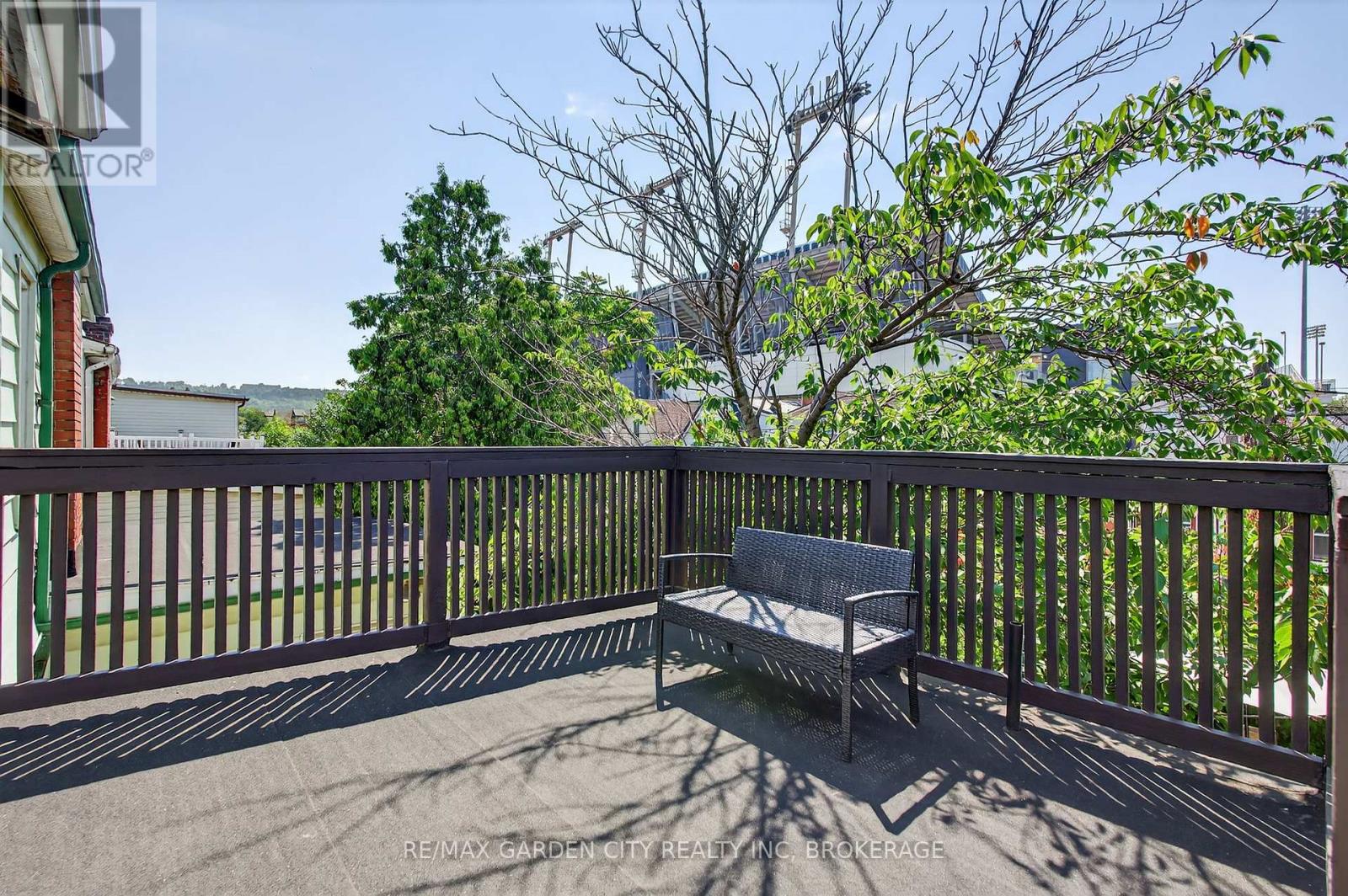 133 Connaught Avenue N, Hamilton, Ontario  L8L 6Z2 - Photo 27 - X12930442