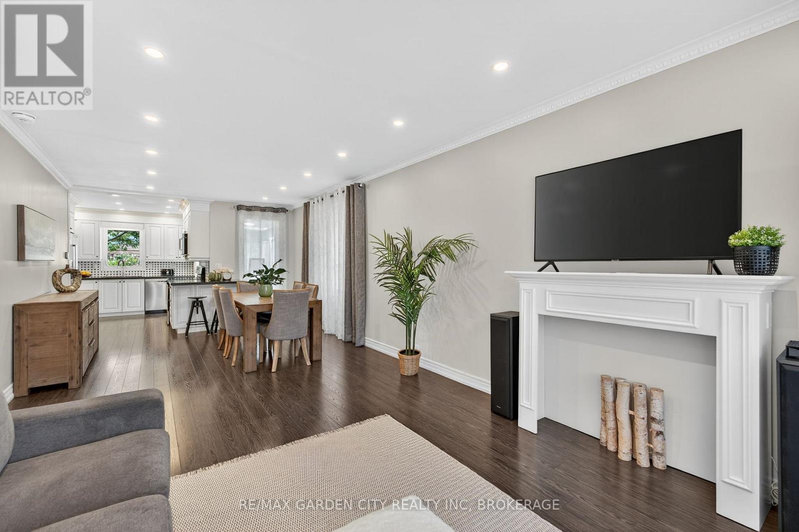 133 Connaught Avenue N, Hamilton, Ontario  L8L 6Z2 - Photo 6 - X12930442